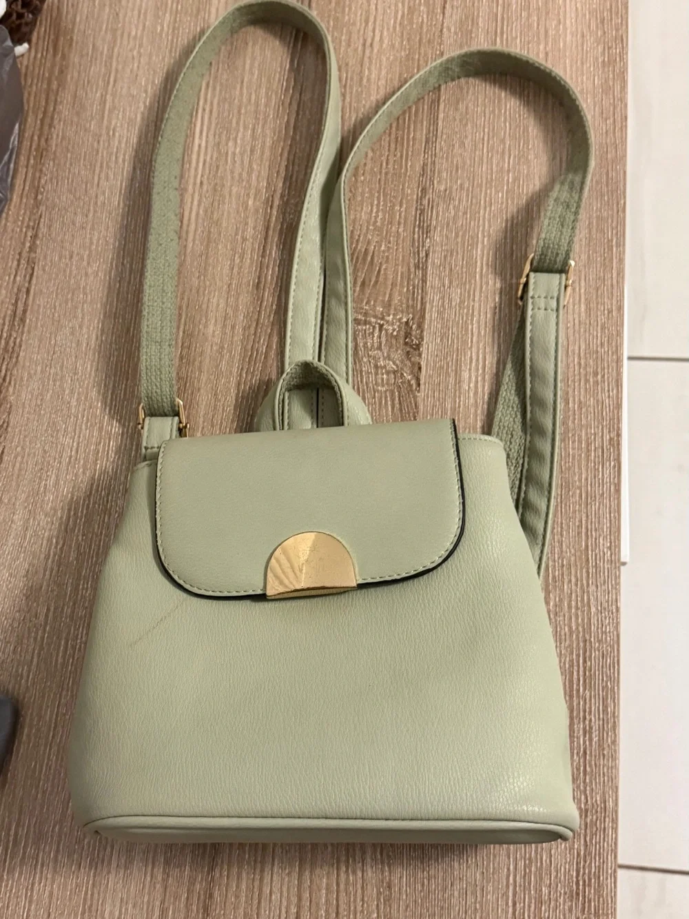 N/A compact women’s